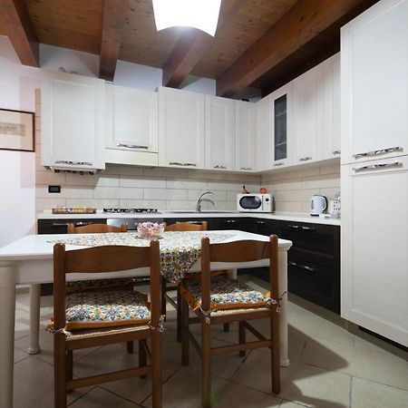 Апартаменты La Casa Di Ambra Комаккьо Экстерьер фото